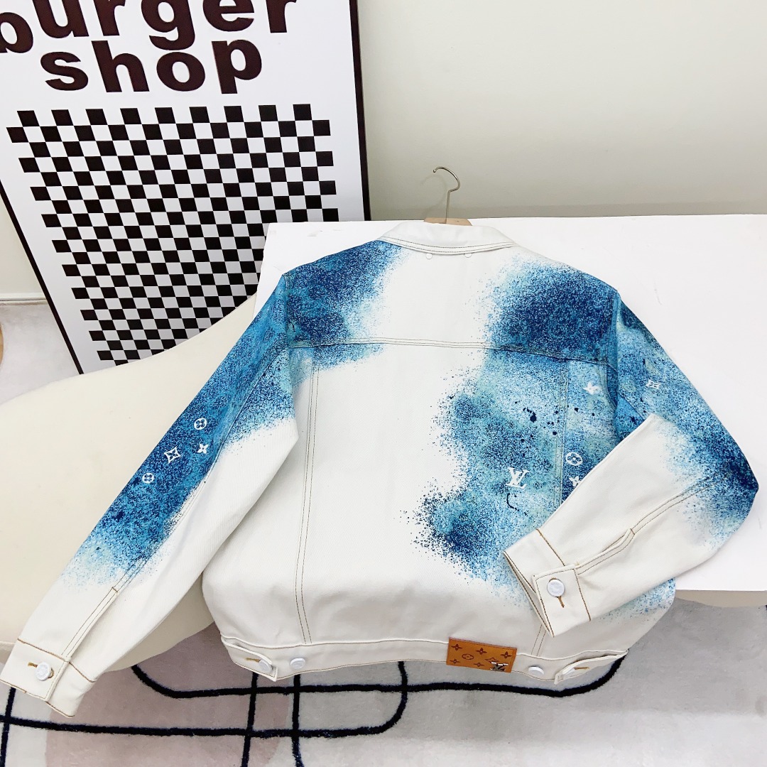 New ink-painted denim jacket New ink-painted denim jacket