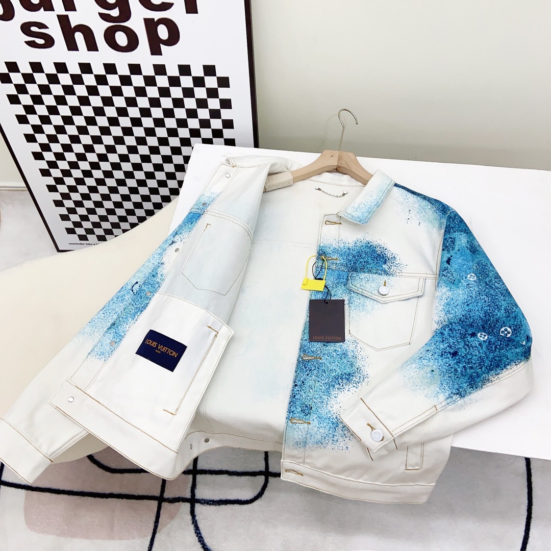 New ink-painted denim jacket New ink-painted denim jacket