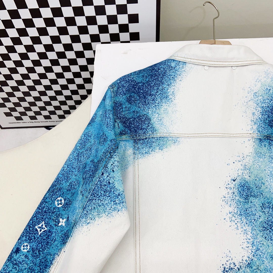 New ink-painted denim jacket New ink-painted denim jacket