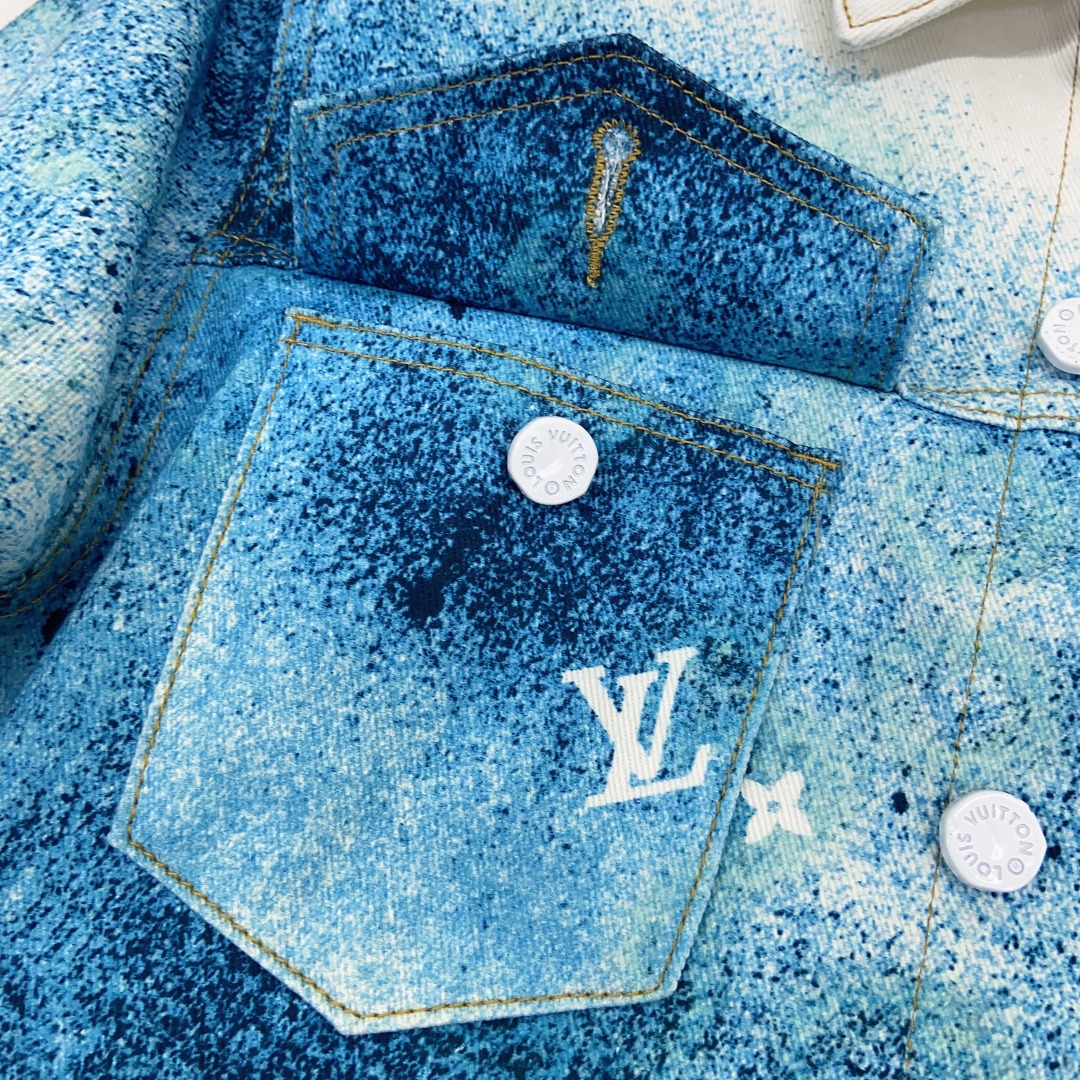New ink-painted denim jacket New ink-painted denim jacket