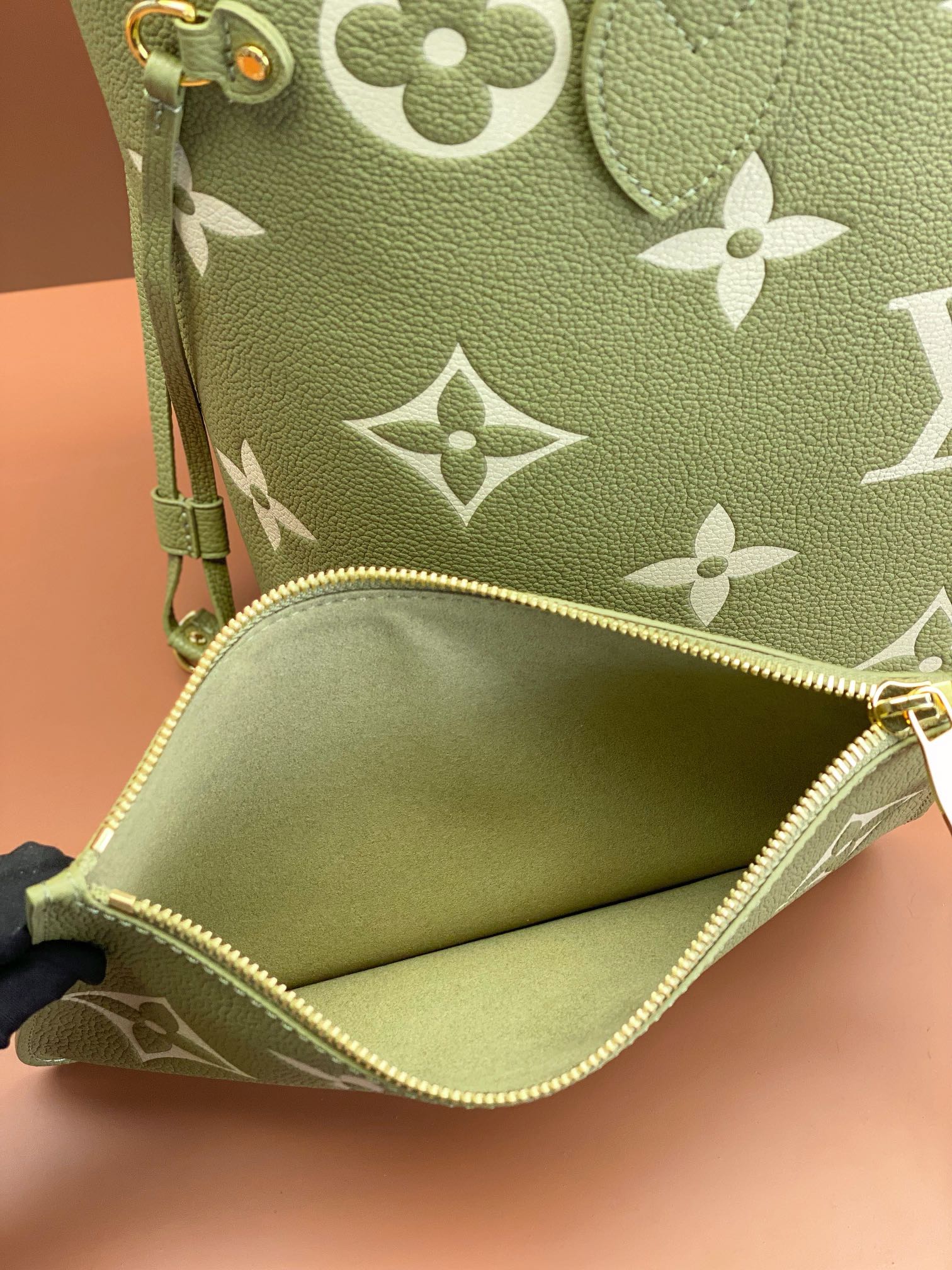 0528 Neverfull MM Monogram Empreinte Leather 0528 Neverfull MM Monogram Empreinte Leather