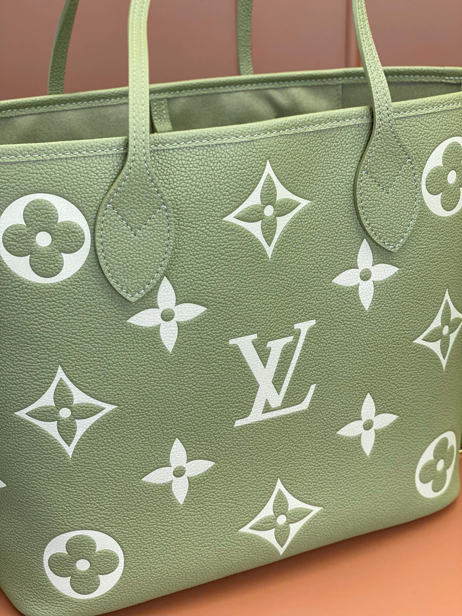 0528 Neverfull MM Monogram Empreinte Leather 0528 Neverfull MM Monogram Empreinte Leather