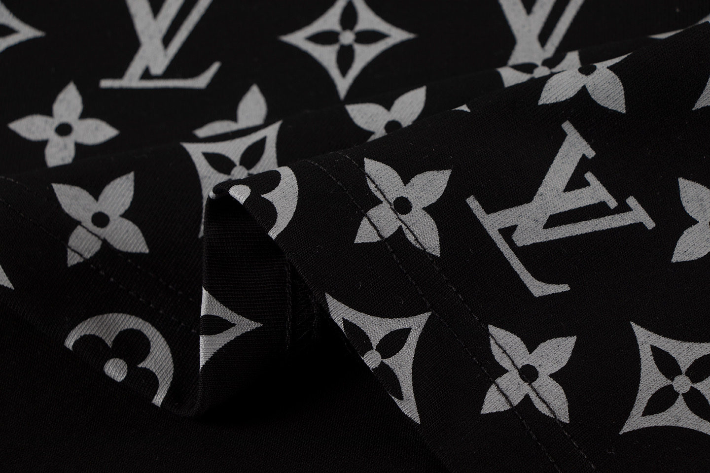 Full print splicing patch embroidery t-shirt Full print splicing patch embroidery t-shirt