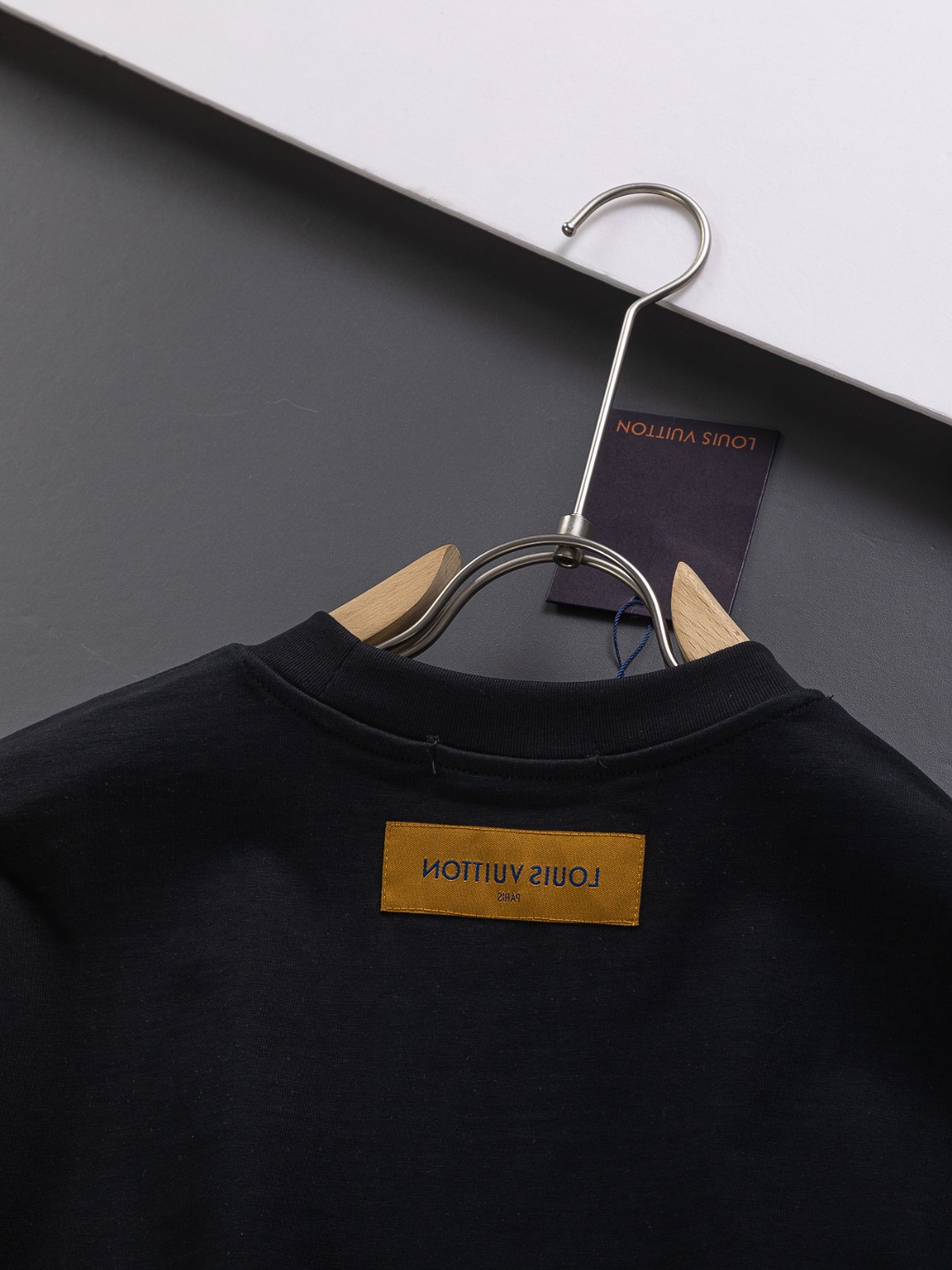 Gradient foam printing t-shirt Gradient foam printing t-shirt