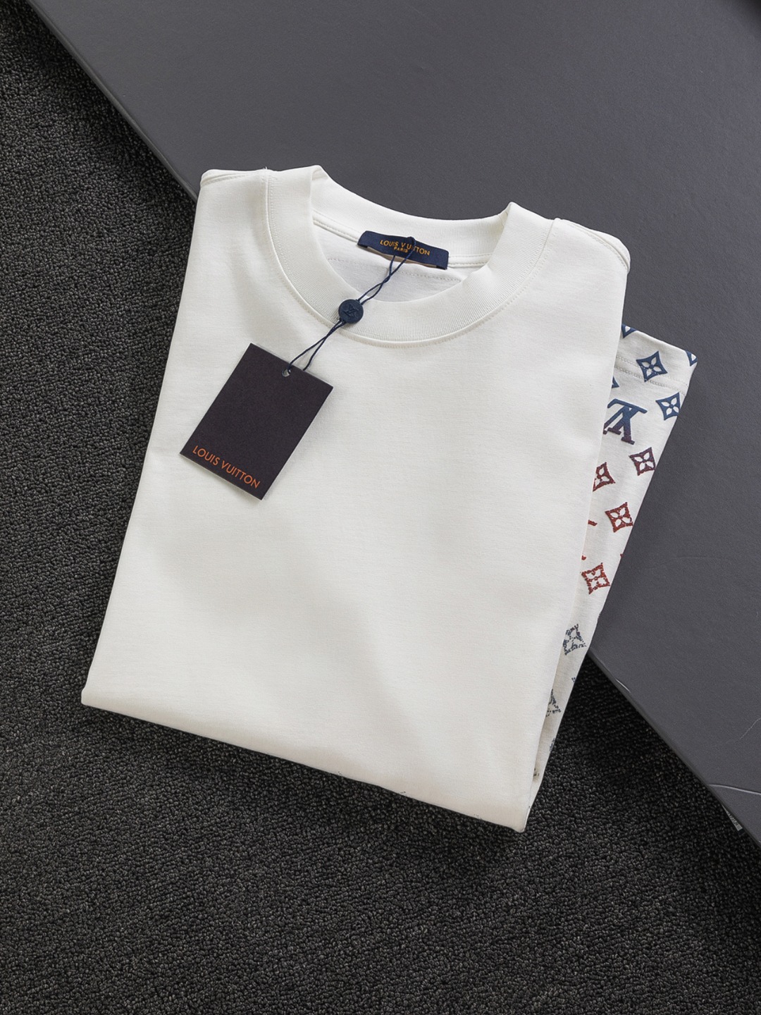 Gradient foam printing t-shirt Gradient foam printing t-shirt