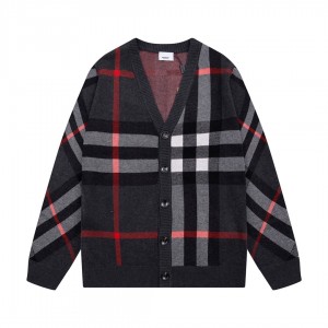 1014 Color-matching plaid sweater