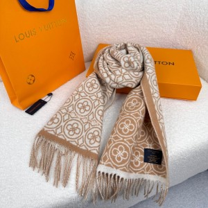 1002 Classic Soft and Comfortable Scarf