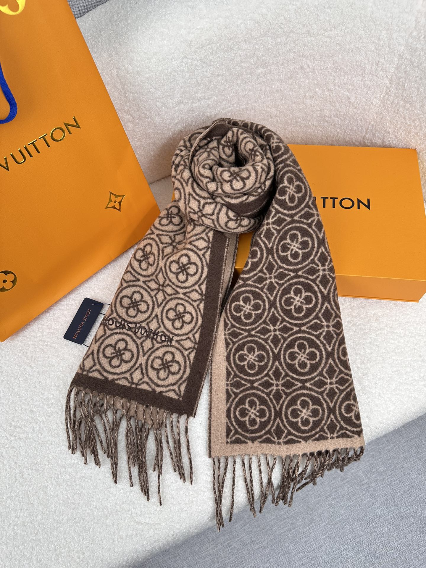 1002 Classic Soft and Comfortable Scarf 1002 Classic Soft and Comfortable Scarf