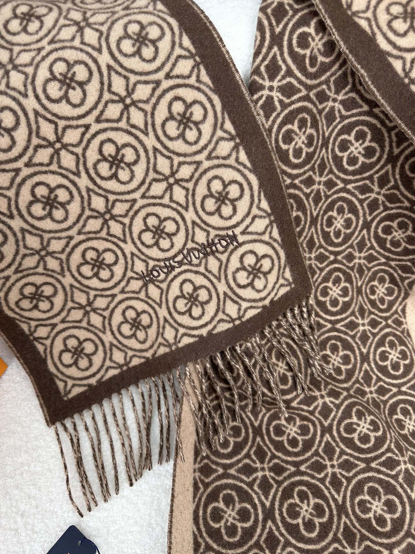 1002 Classic Soft and Comfortable Scarf 1002 Classic Soft and Comfortable Scarf