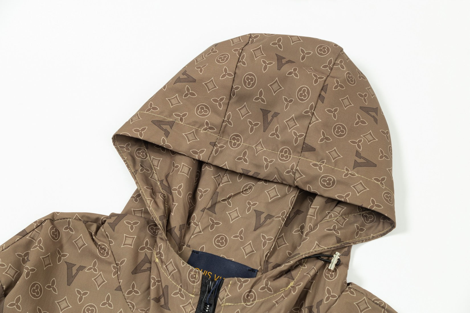 1028 New hooded windbreaker jacket 1028 New hooded windbreaker jacket