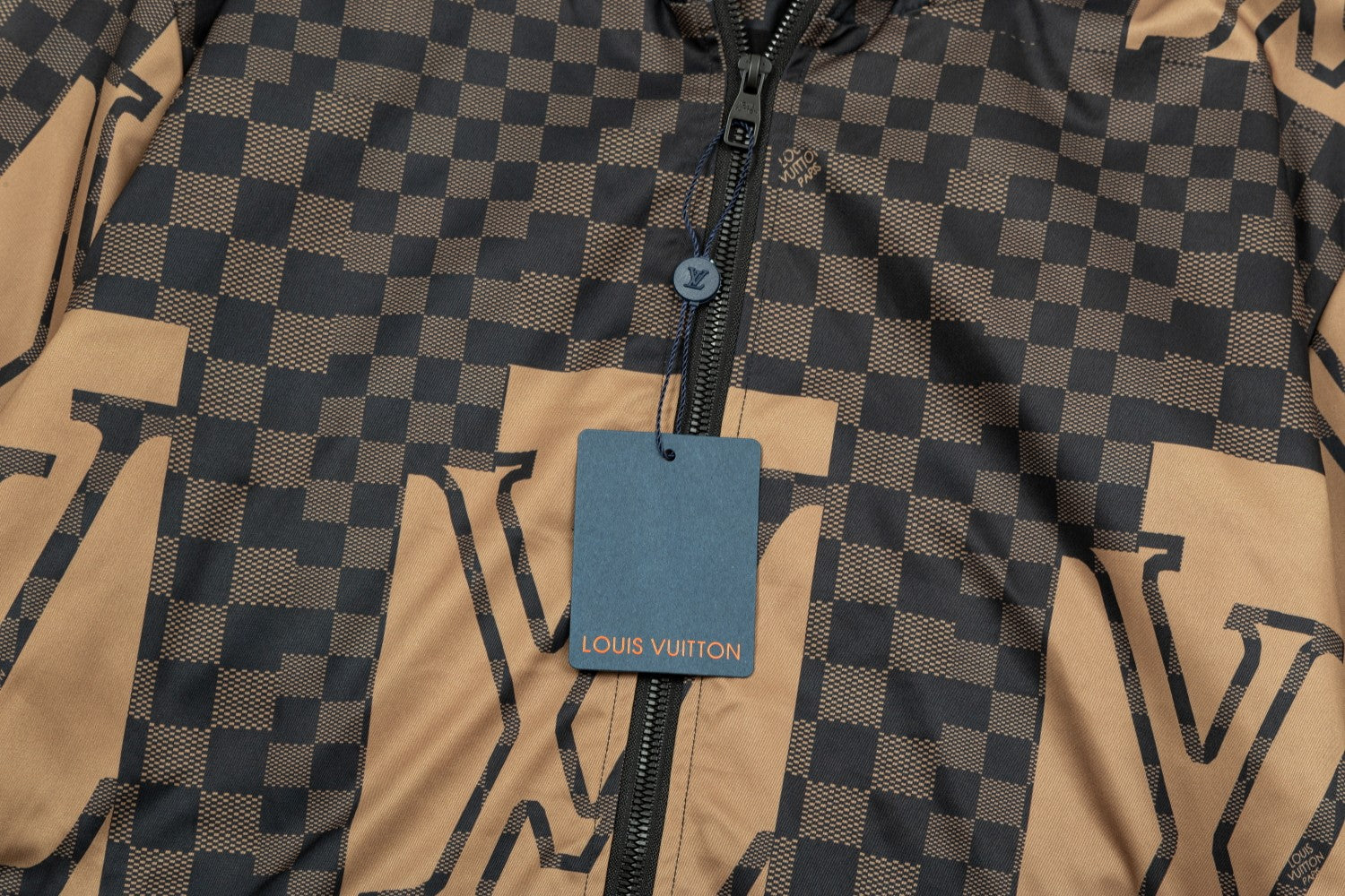 New dark print windproof jacket New dark print windproof jacket