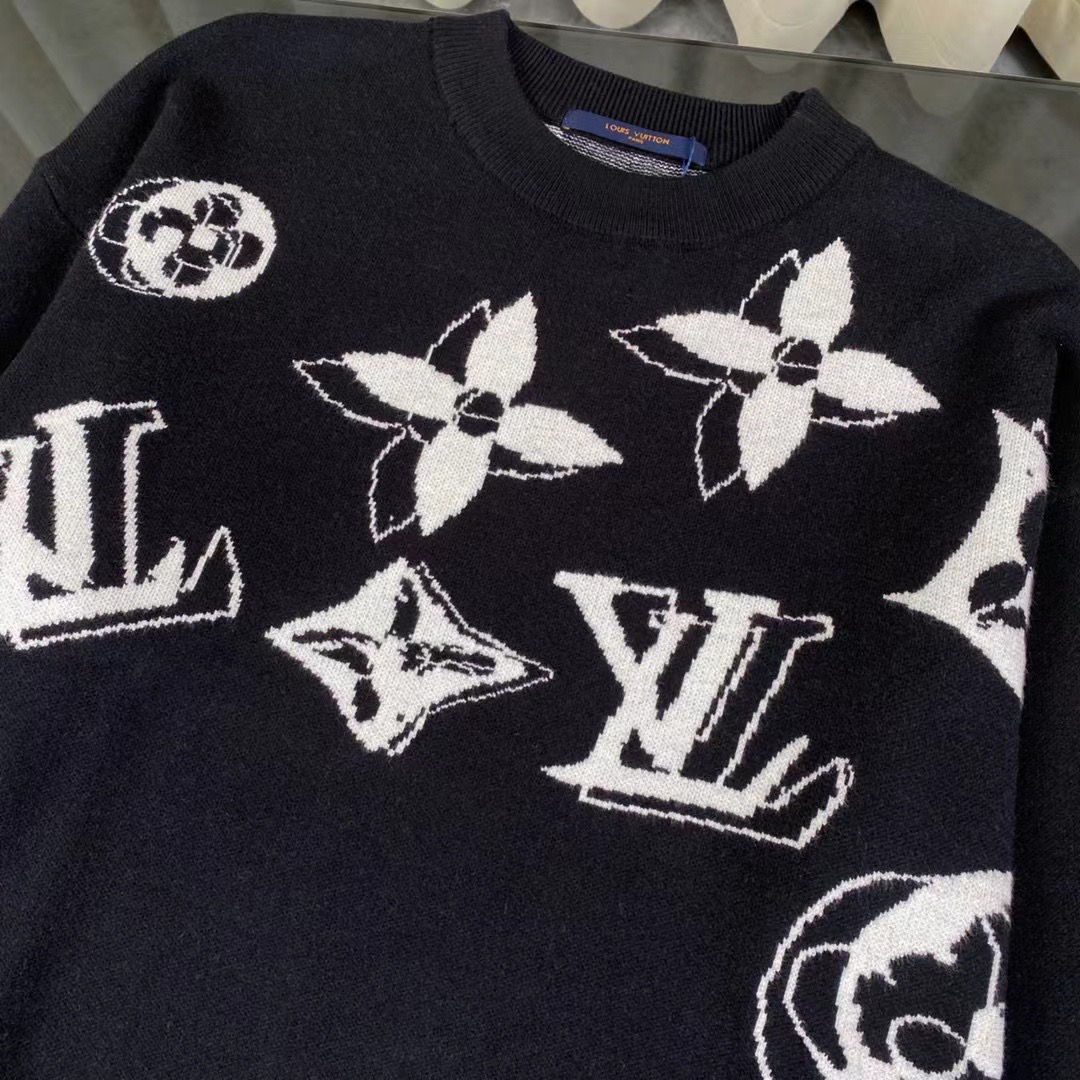 Casual crew-neck sweater classic Casual crew-neck sweater classic