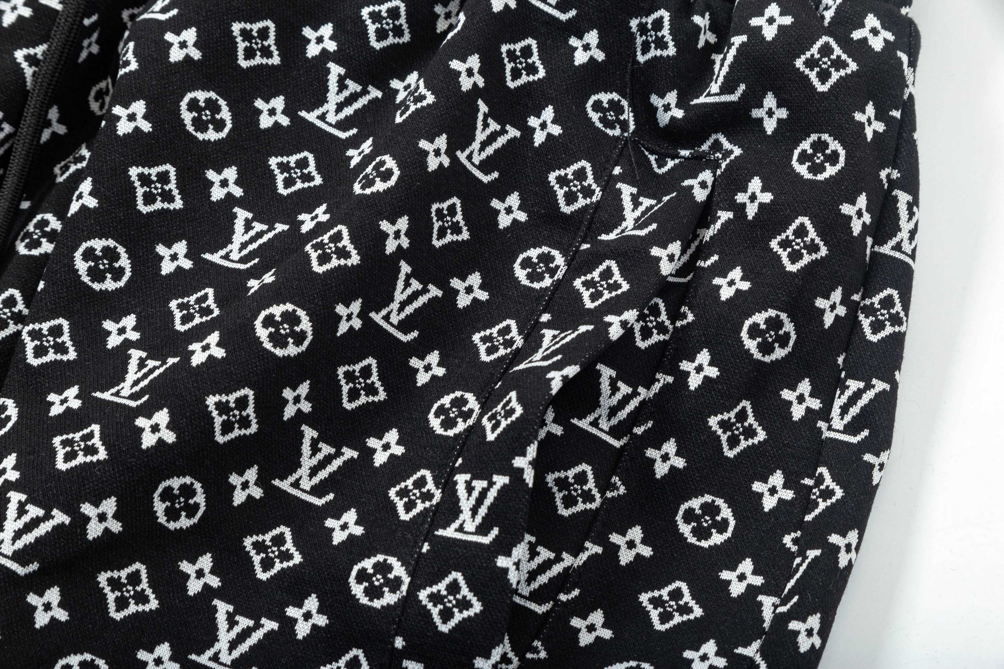 Classic prints full of logo shorts Classic prints full of logo shorts