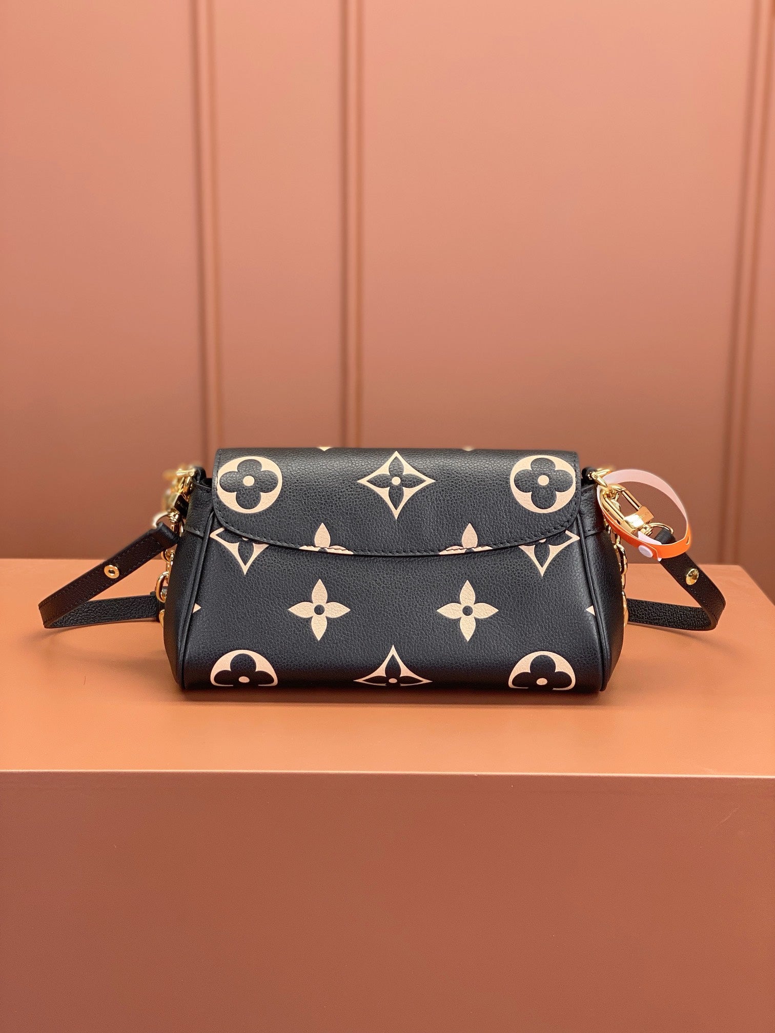 0528 Favorite Bicolour Monogram Empreinte Leather 0528 Favorite Bicolour Monogram Empreinte Leather