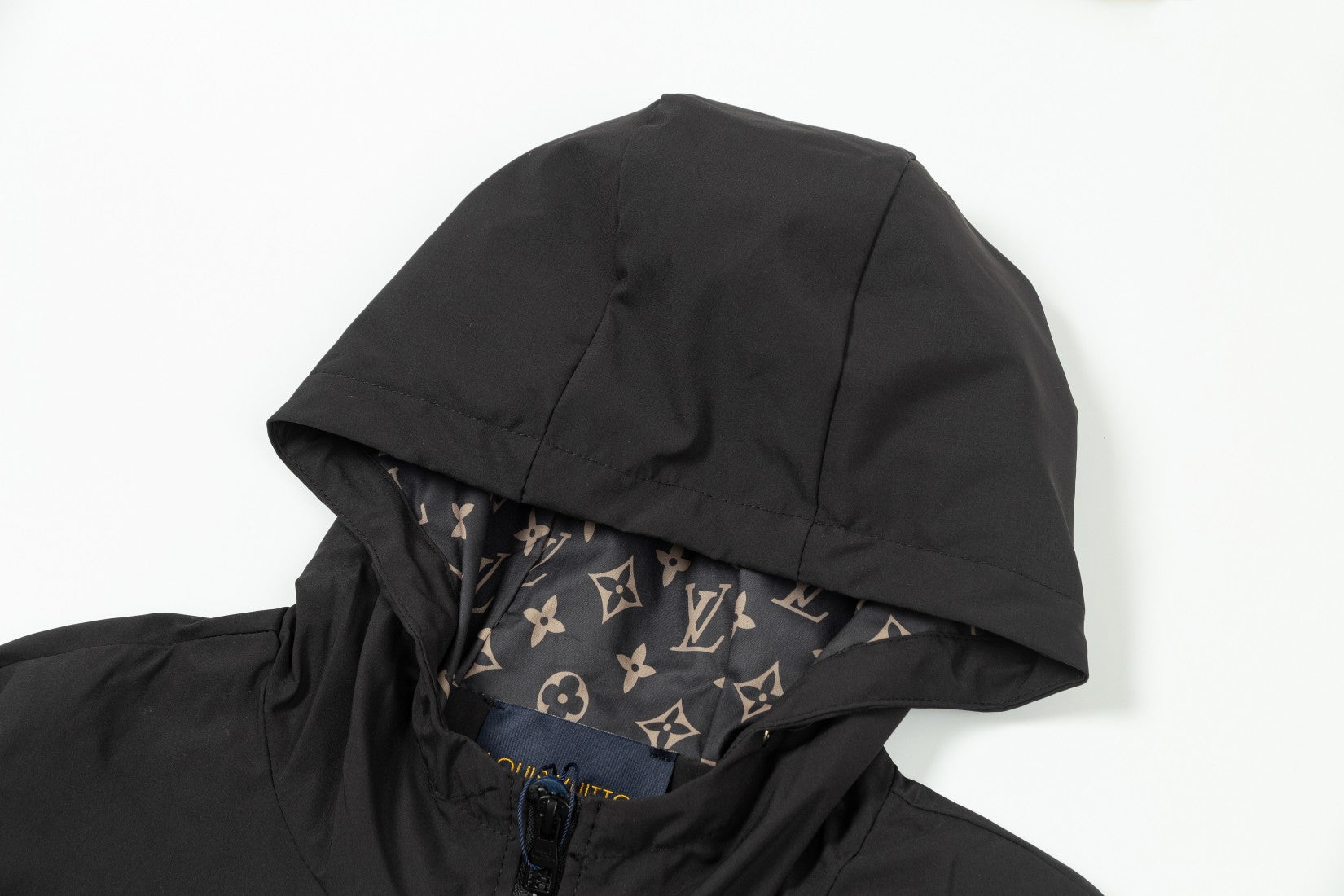 1028 New hooded windbreaker jacket 1028 New hooded windbreaker jacket