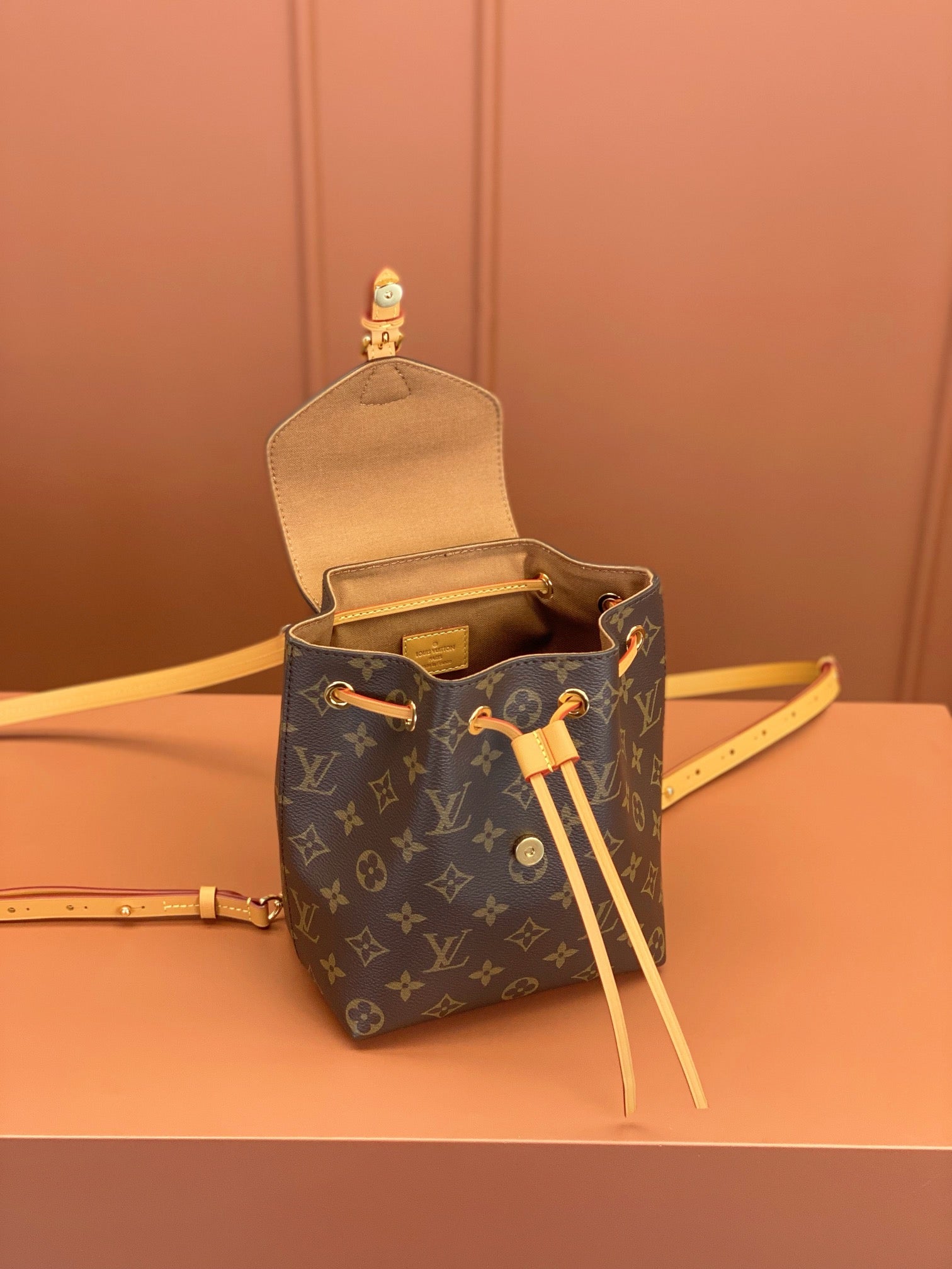 0528 Monogram Monsouris Nm Bb 0528 Monogram Monsouris Nm Bb