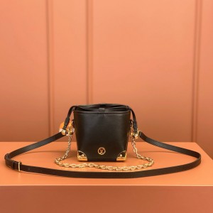 0528 Wallets and Small Leather Goods