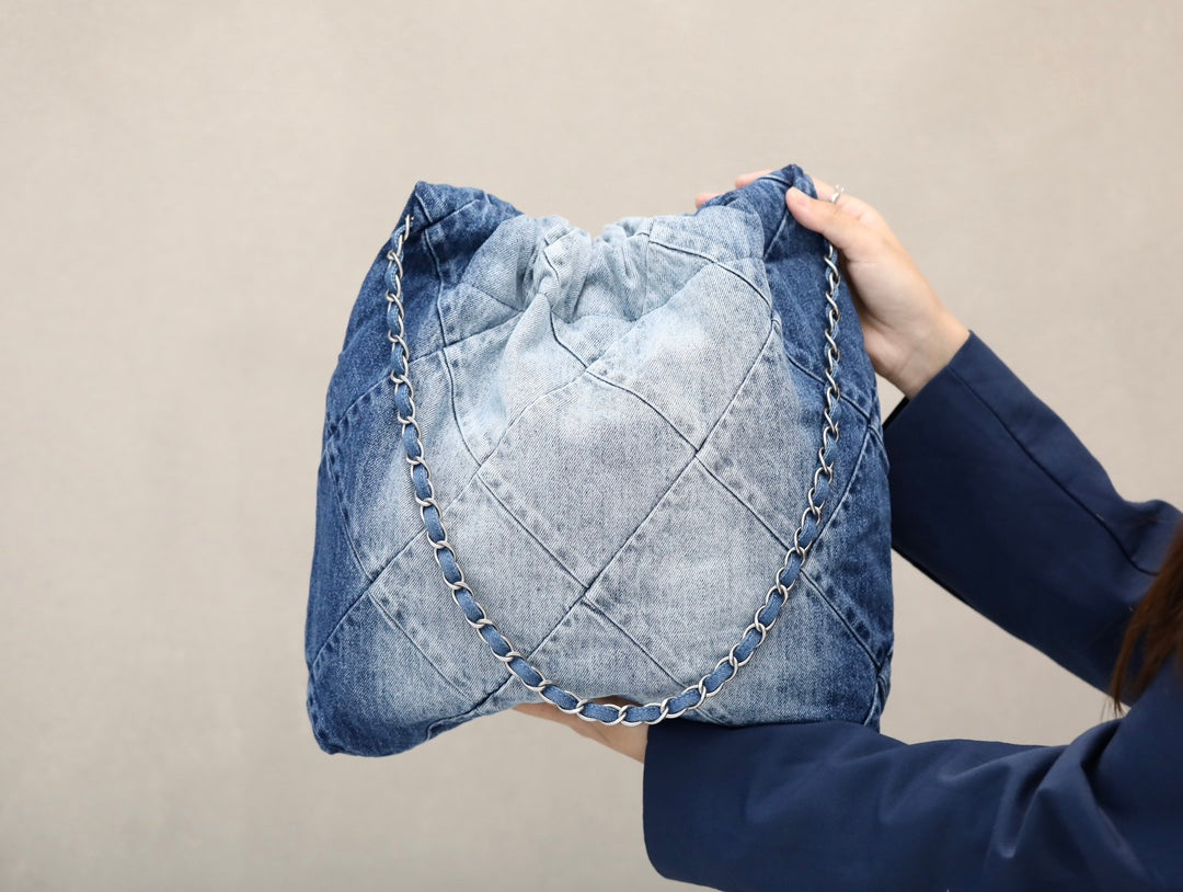 0528 Handbag Washed Denim & Silver-Tone Metal Light 0528 Handbag Washed Denim & Silver-Tone Metal Light
