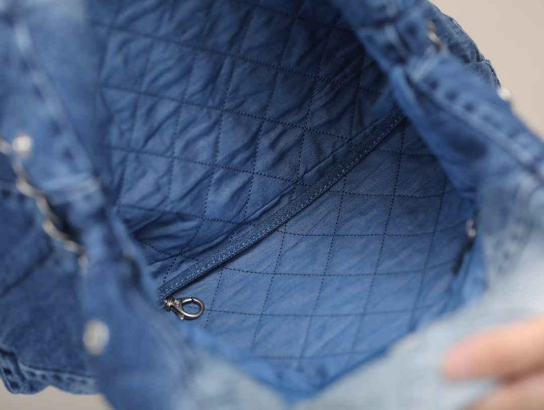 0528 Handbag Washed Denim & Silver-Tone Metal Light 0528 Handbag Washed Denim & Silver-Tone Metal Light