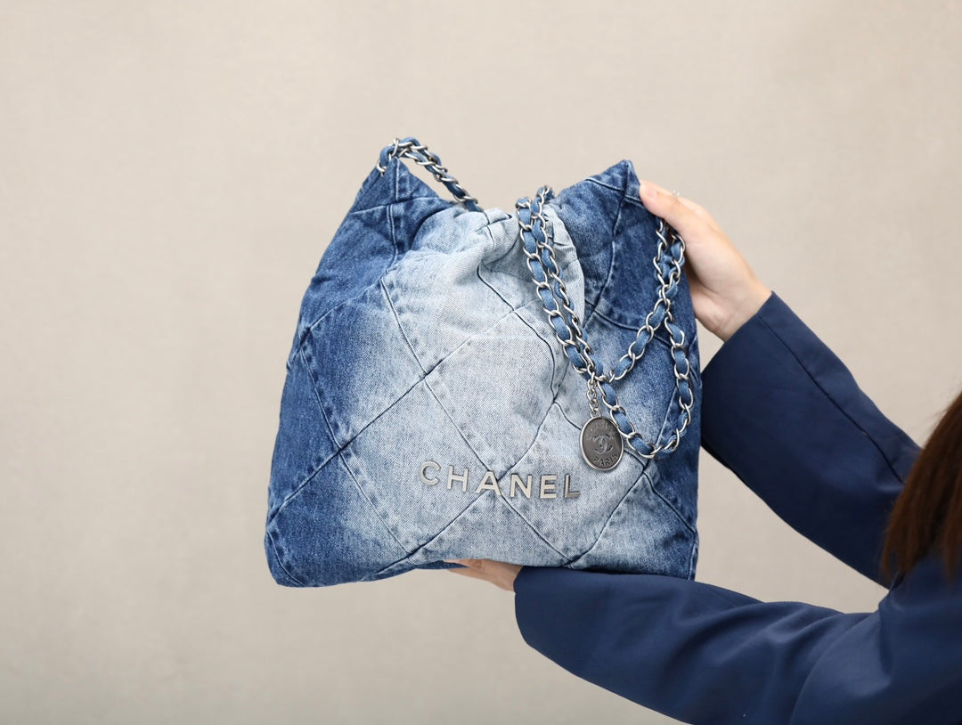0528 Handbag Washed Denim & Silver-Tone Metal Light 0528 Handbag Washed Denim & Silver-Tone Metal Light