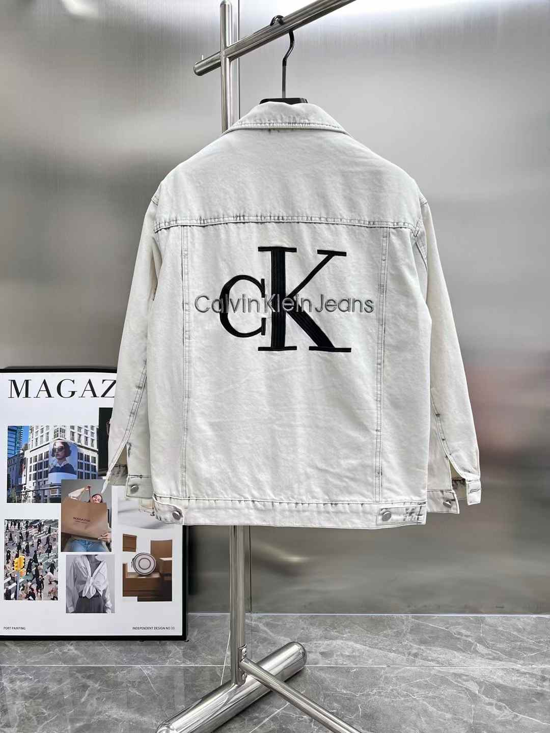 Heavy process limited edition runway fleece denim jacket Heavy process limited edition runway fleece denim jacket