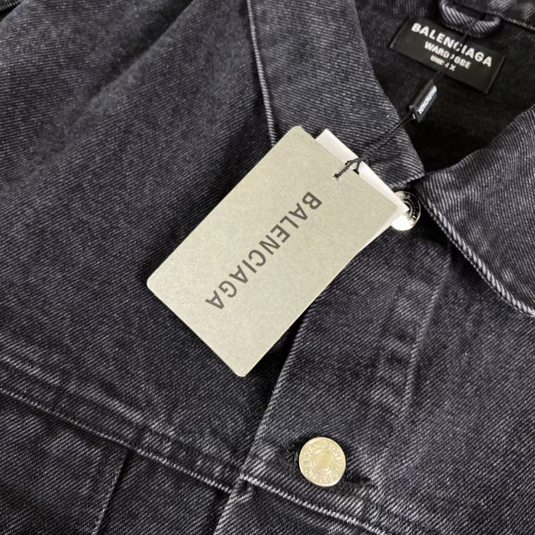 Light luxury double B print denim jacket Light luxury double B print denim jacket