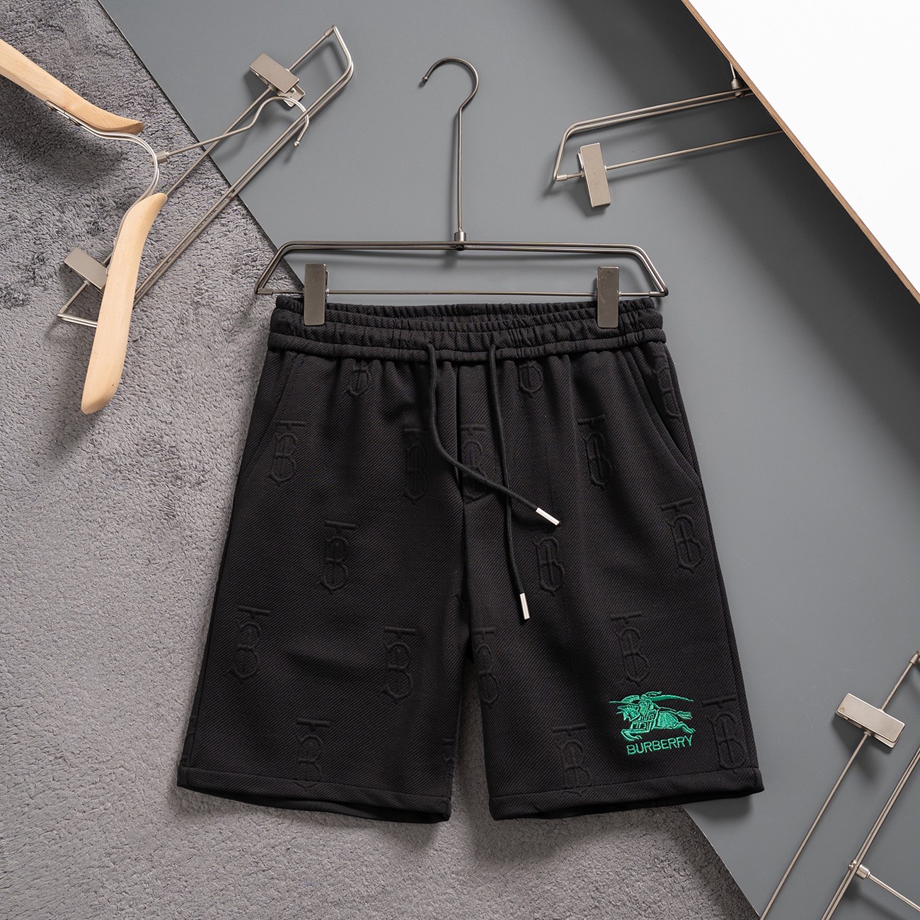 Knitted and embroidered high end shorts Knitted and embroidered high end shorts
