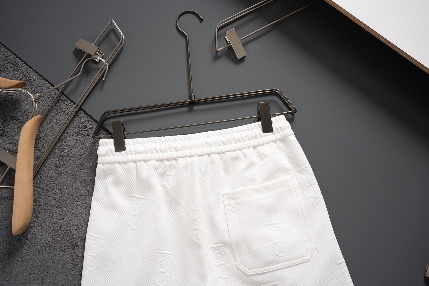 Knitted and embroidered high end shorts Knitted and embroidered high end shorts
