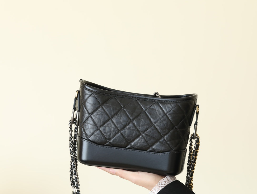 0528 Quilted distressed calfskin Small Black 0528 Quilted distressed calfskin Small Black