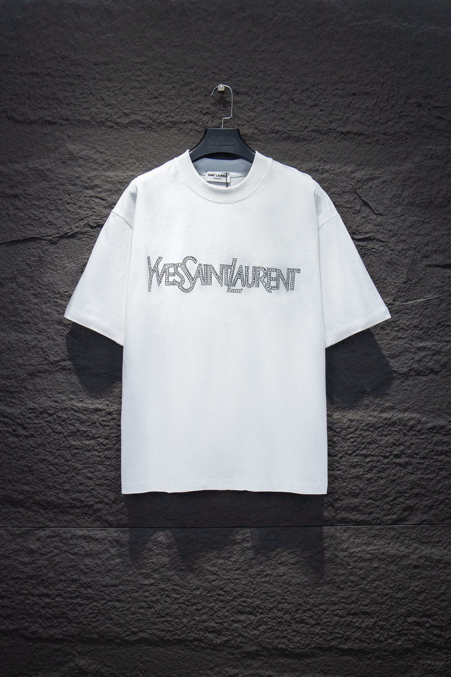 New diamond-encrusted short sleeves tshirt New diamond-encrusted short sleeves tshirt