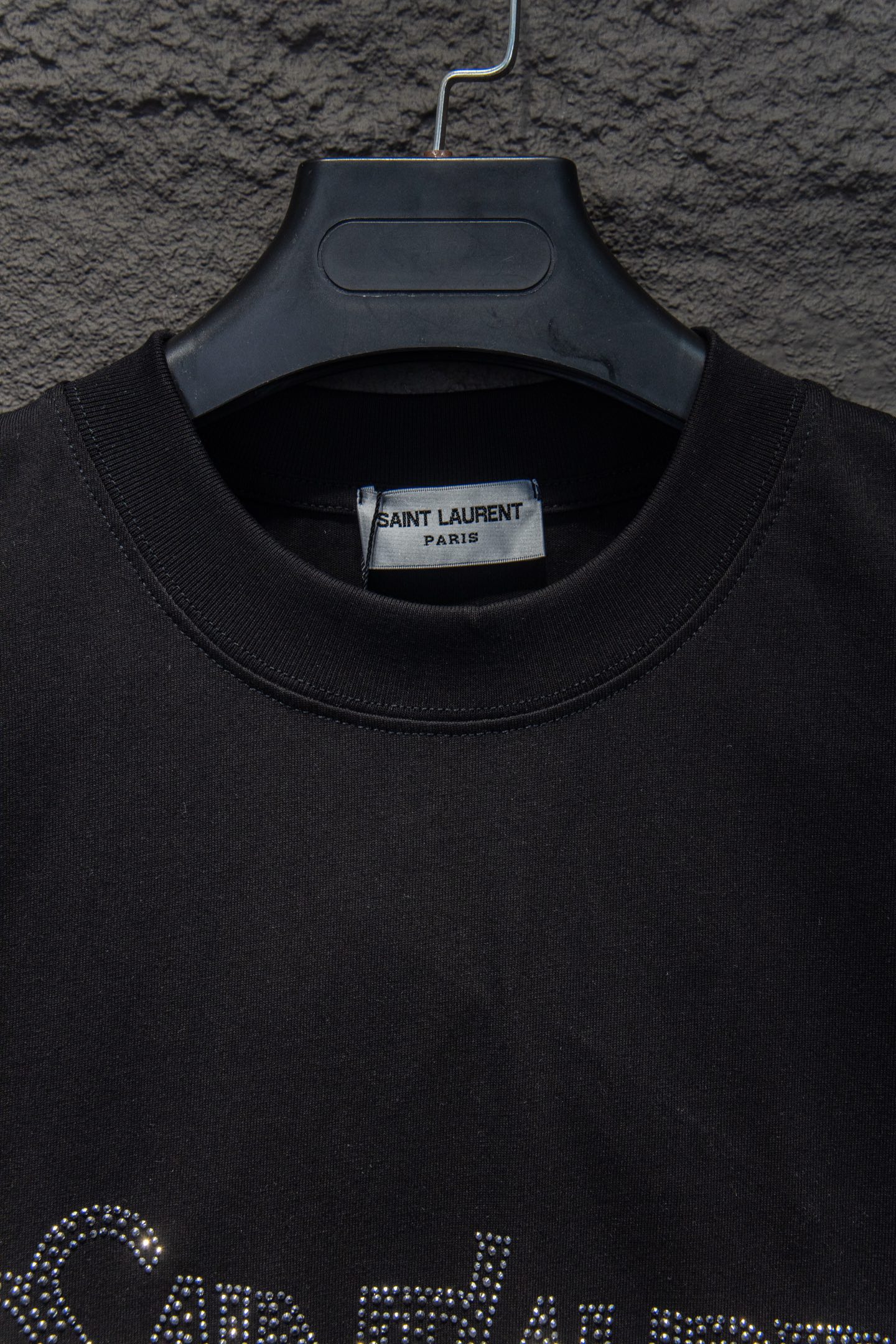New diamond-encrusted short sleeves tshirt New diamond-encrusted short sleeves tshirt