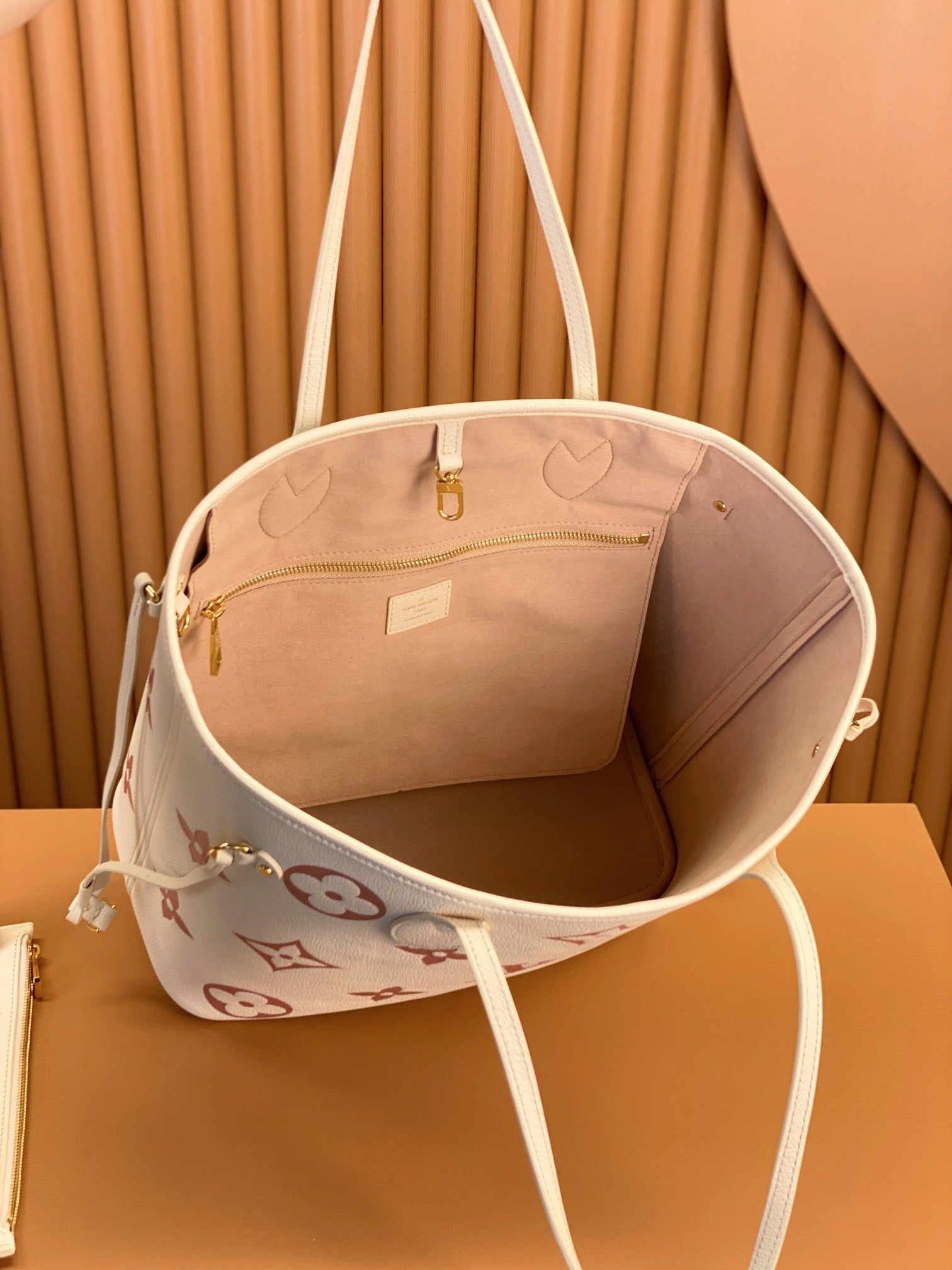 0528 Neverfull MM Monogram Empreinte Leather 0528 Neverfull MM Monogram Empreinte Leather