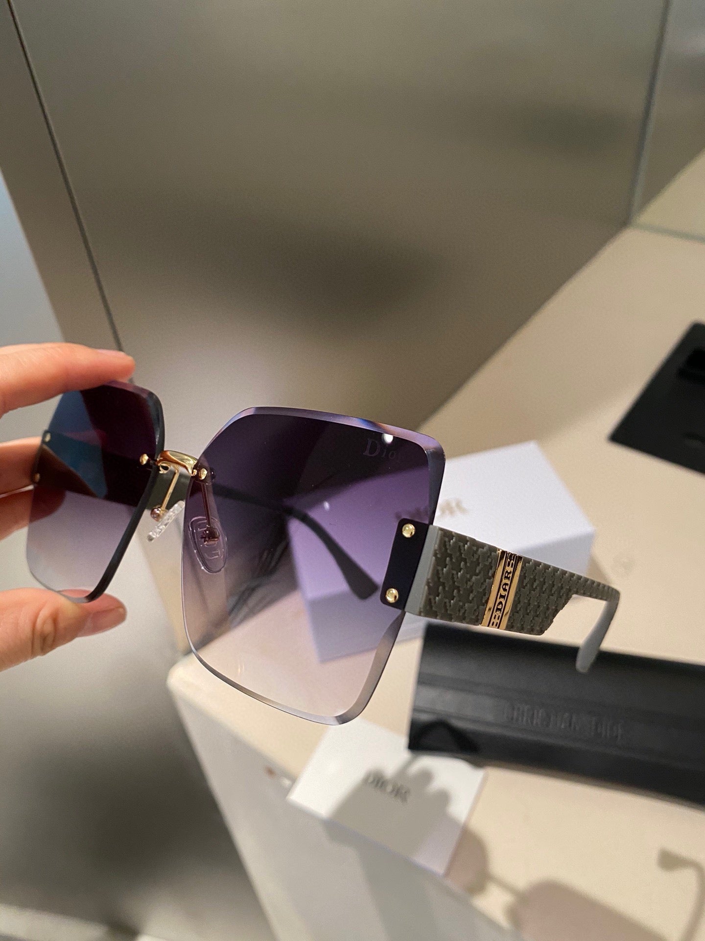 0528 fashionable sunglasses 0528 fashionable sunglasses
