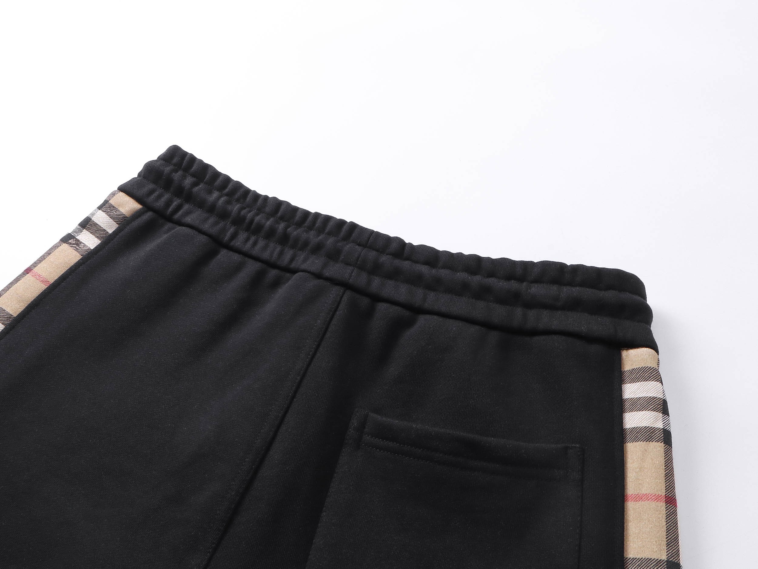 New plaid pattern shorts New plaid pattern shorts