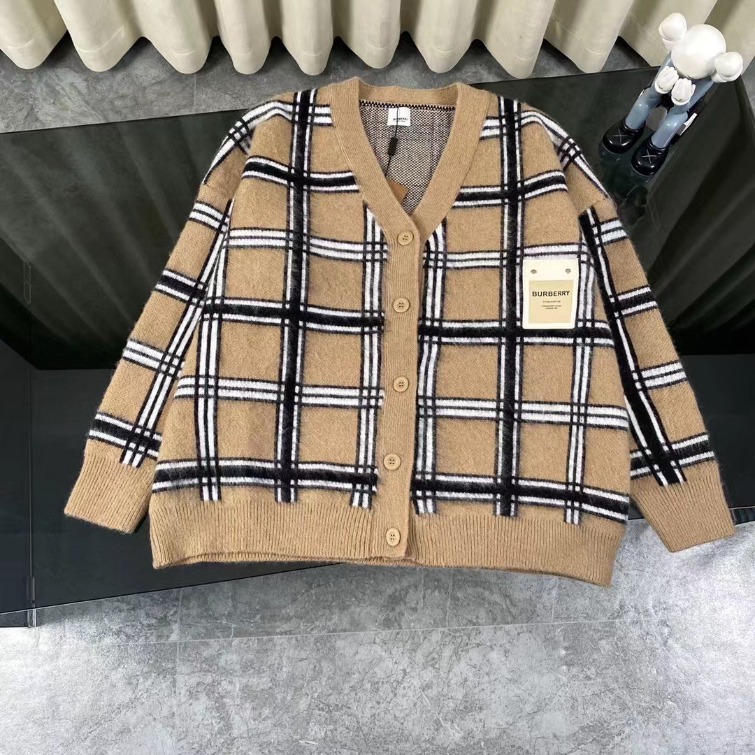 24SS plaid knit classic cardigan 24SS plaid knit classic cardigan