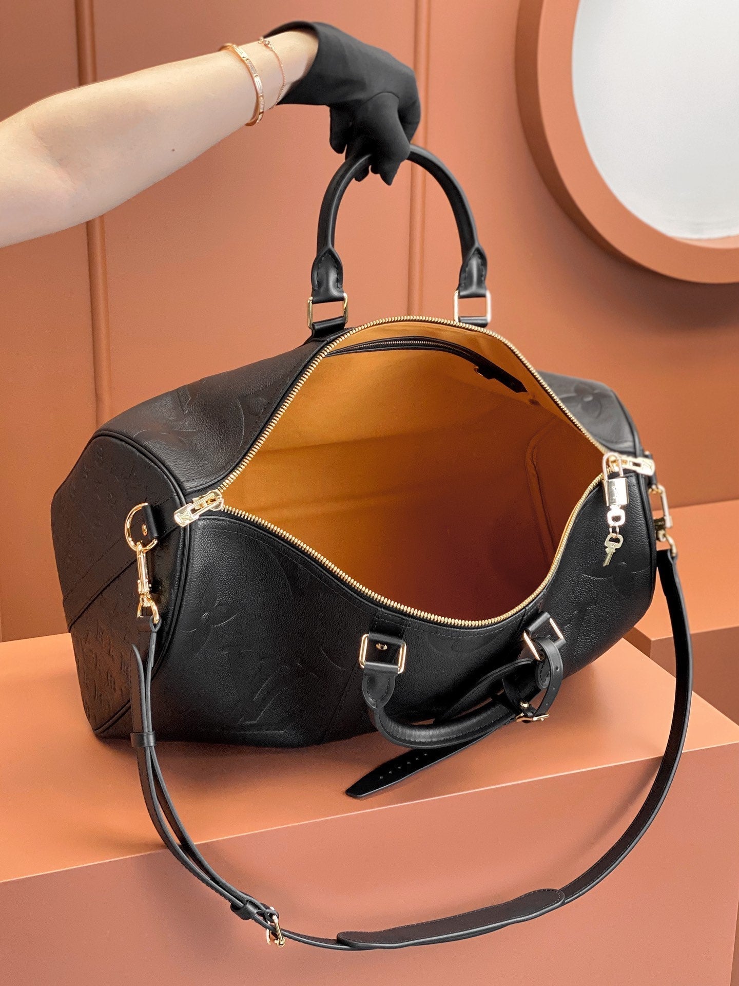 0528 Keepall Bandoulière 45 Monogram Empreinte Leather 0528 Keepall Bandoulière 45 Monogram Empreinte Leather