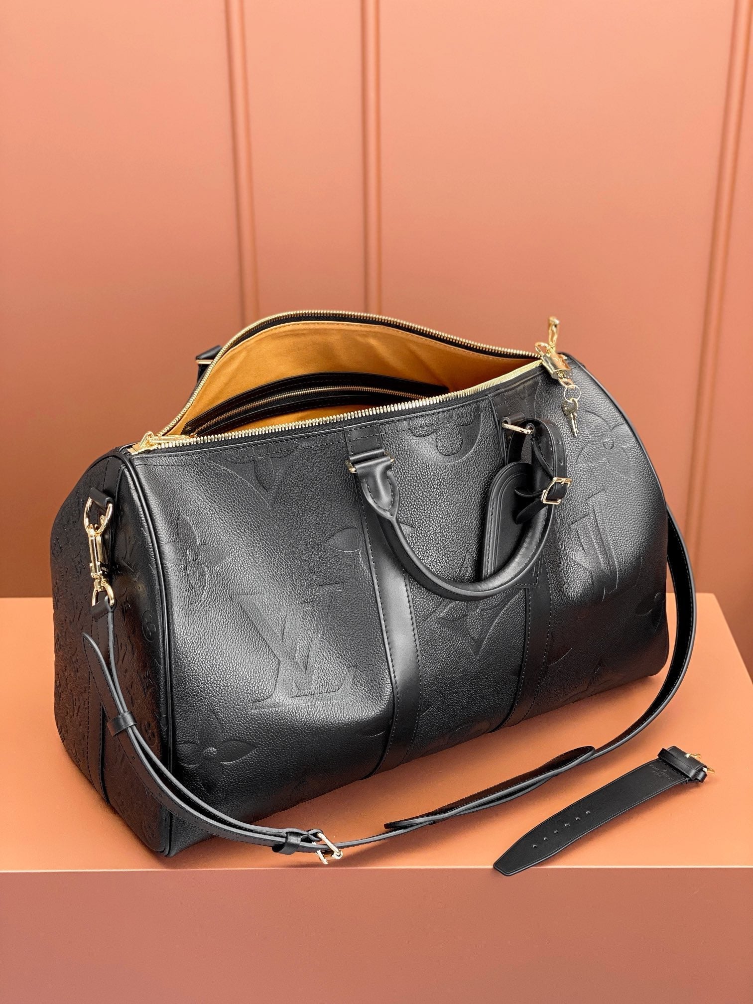 0528 Keepall Bandoulière 45 Monogram Empreinte Leather 0528 Keepall Bandoulière 45 Monogram Empreinte Leather