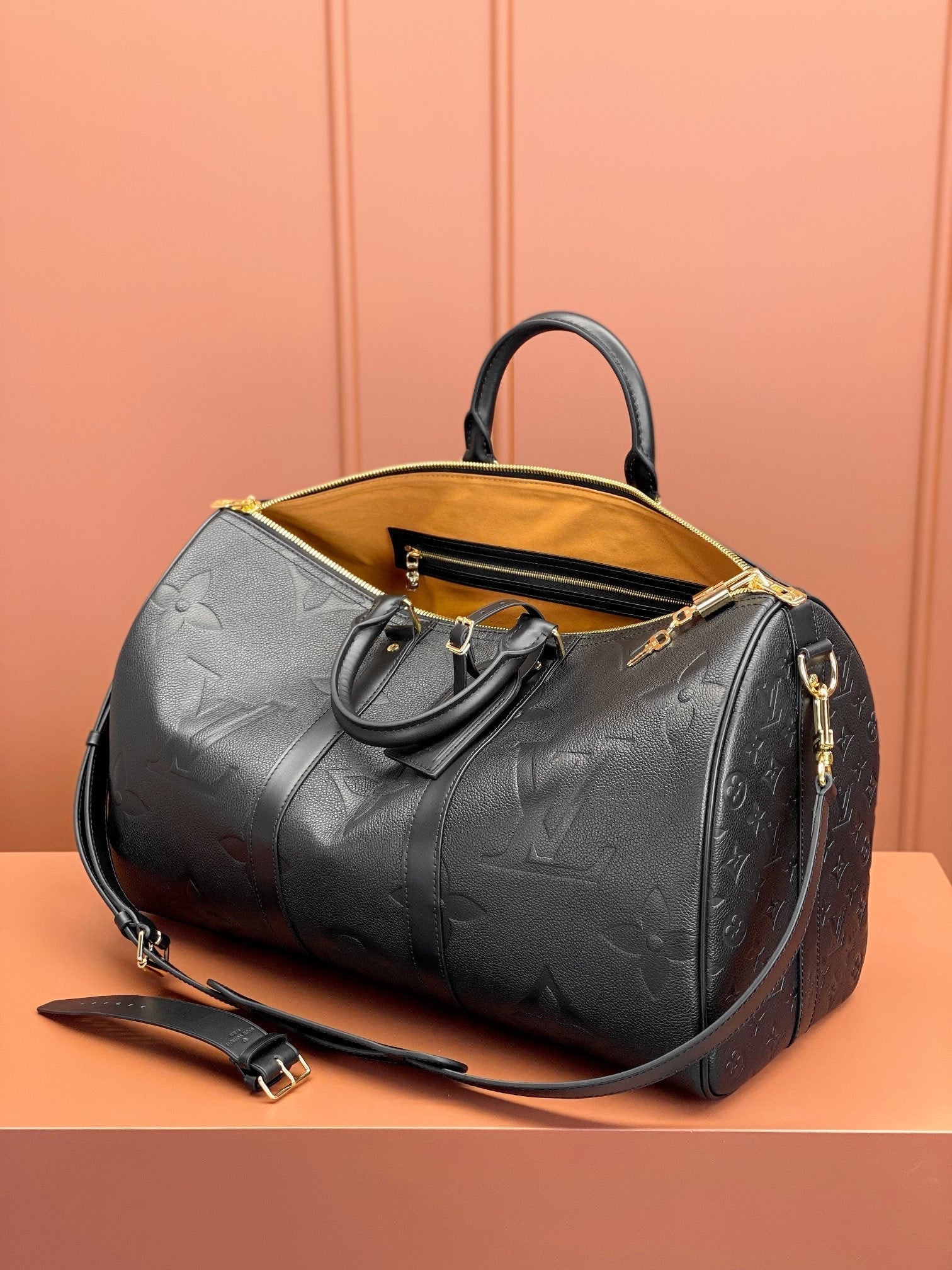 0528 Keepall Bandoulière 45 Monogram Empreinte Leather 0528 Keepall Bandoulière 45 Monogram Empreinte Leather