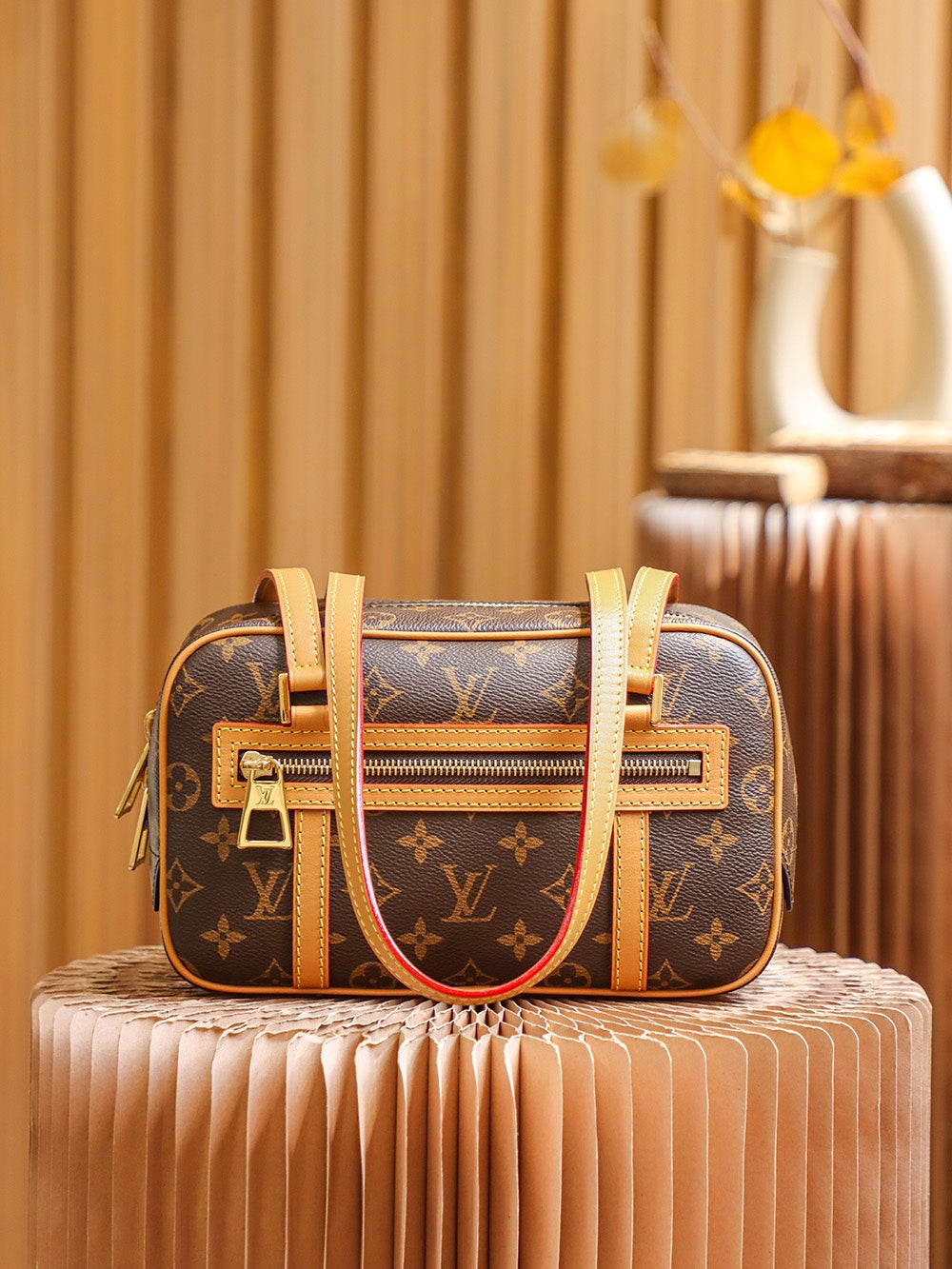 0528 Monogram Canvas Cité Handbag 0528 Monogram Canvas Cité Handbag