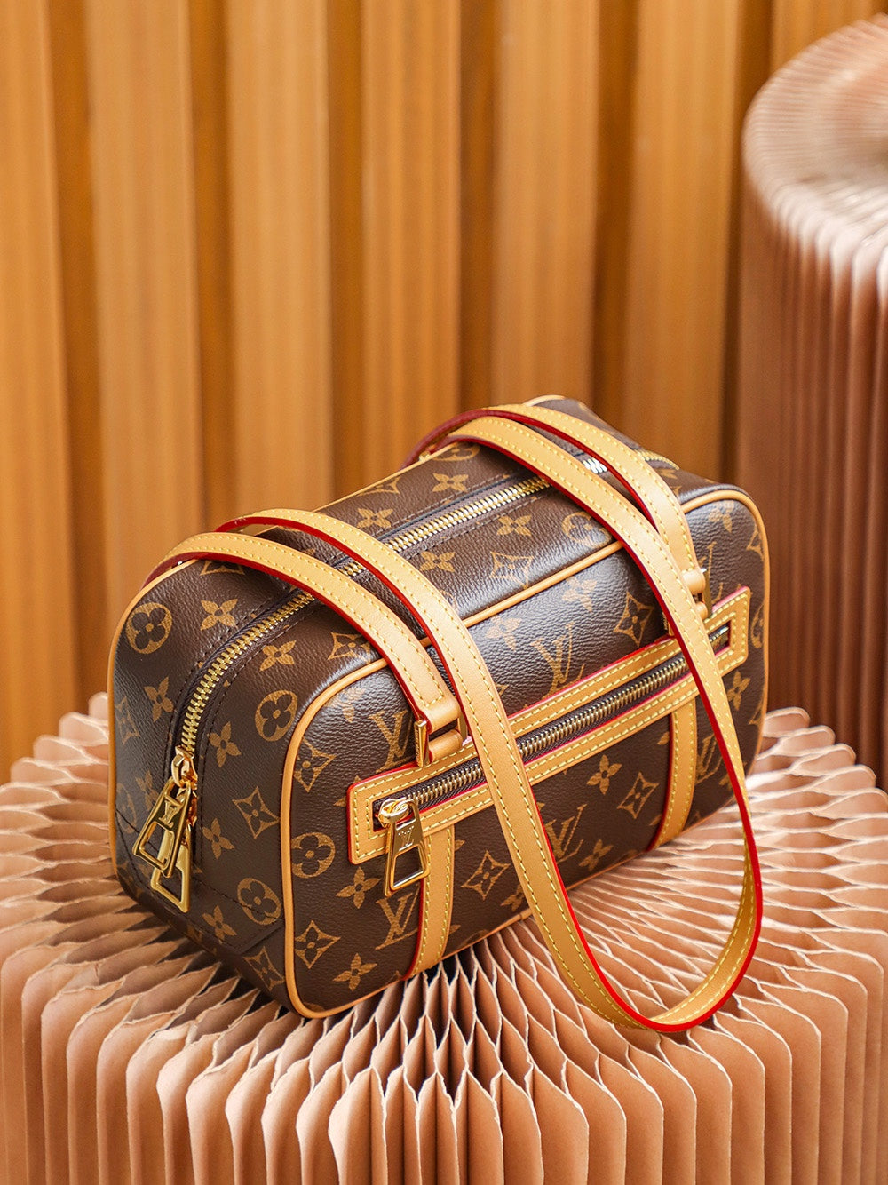 0528 Monogram Canvas Cité Handbag 0528 Monogram Canvas Cité Handbag