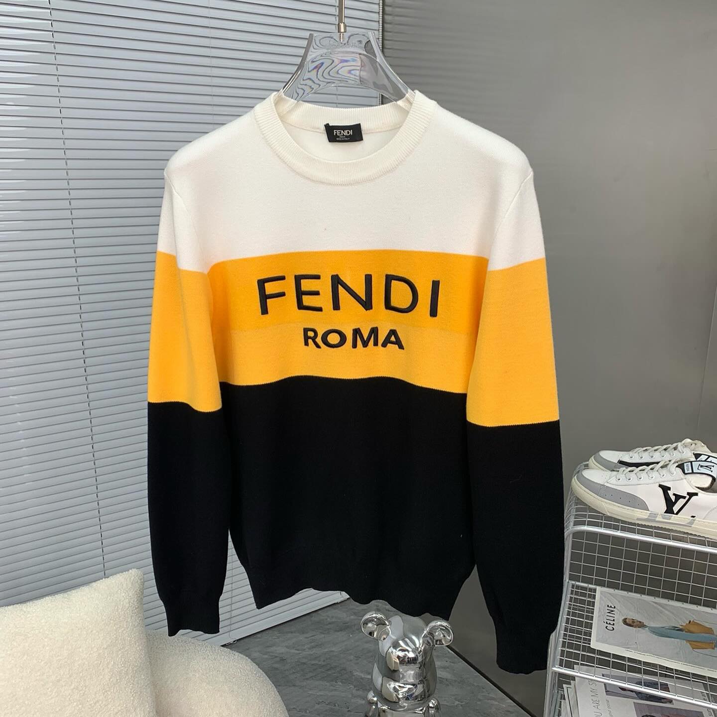 Patchwork color crew neck sweater Patchwork color crew neck sweater