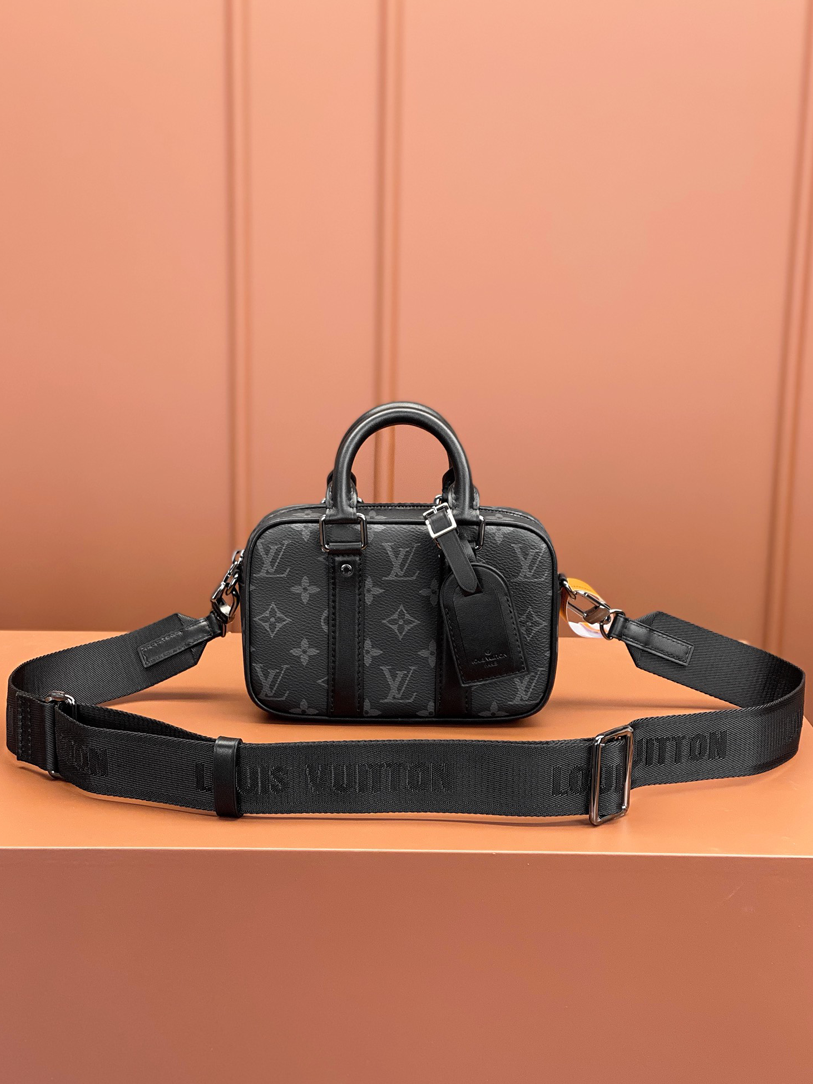 0528 Nano Porte Documents Voyage Monogram Eclipse 0528 Nano Porte Documents Voyage Monogram Eclipse