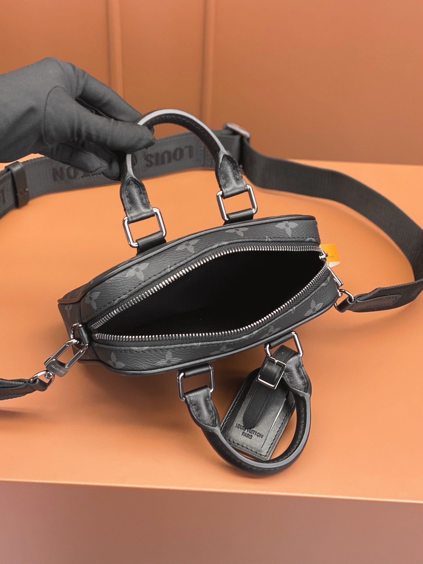 0528 Nano Porte Documents Voyage Monogram Eclipse 0528 Nano Porte Documents Voyage Monogram Eclipse