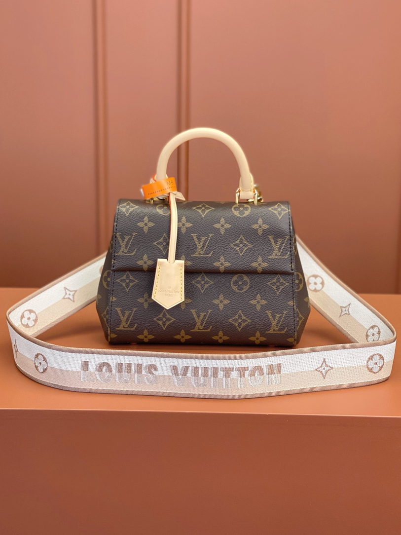 0528 Cluny Mini Monogram 0528 Cluny Mini Monogram