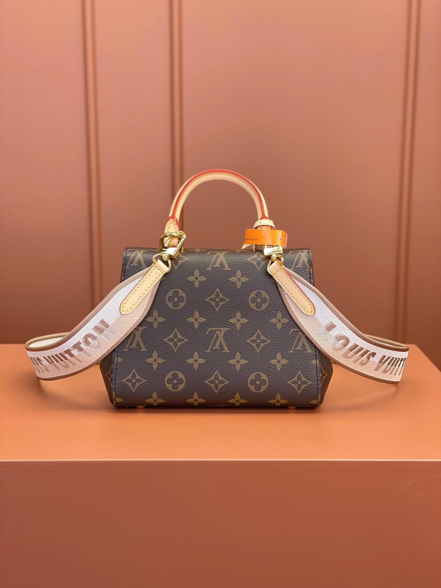 0528 Cluny Mini Monogram 0528 Cluny Mini Monogram