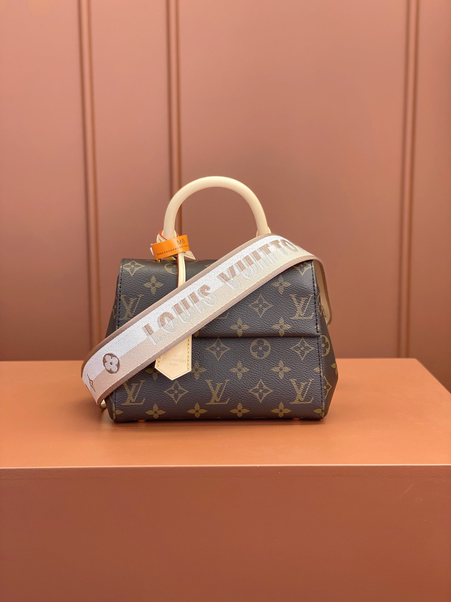 0528 Cluny Mini Monogram 0528 Cluny Mini Monogram