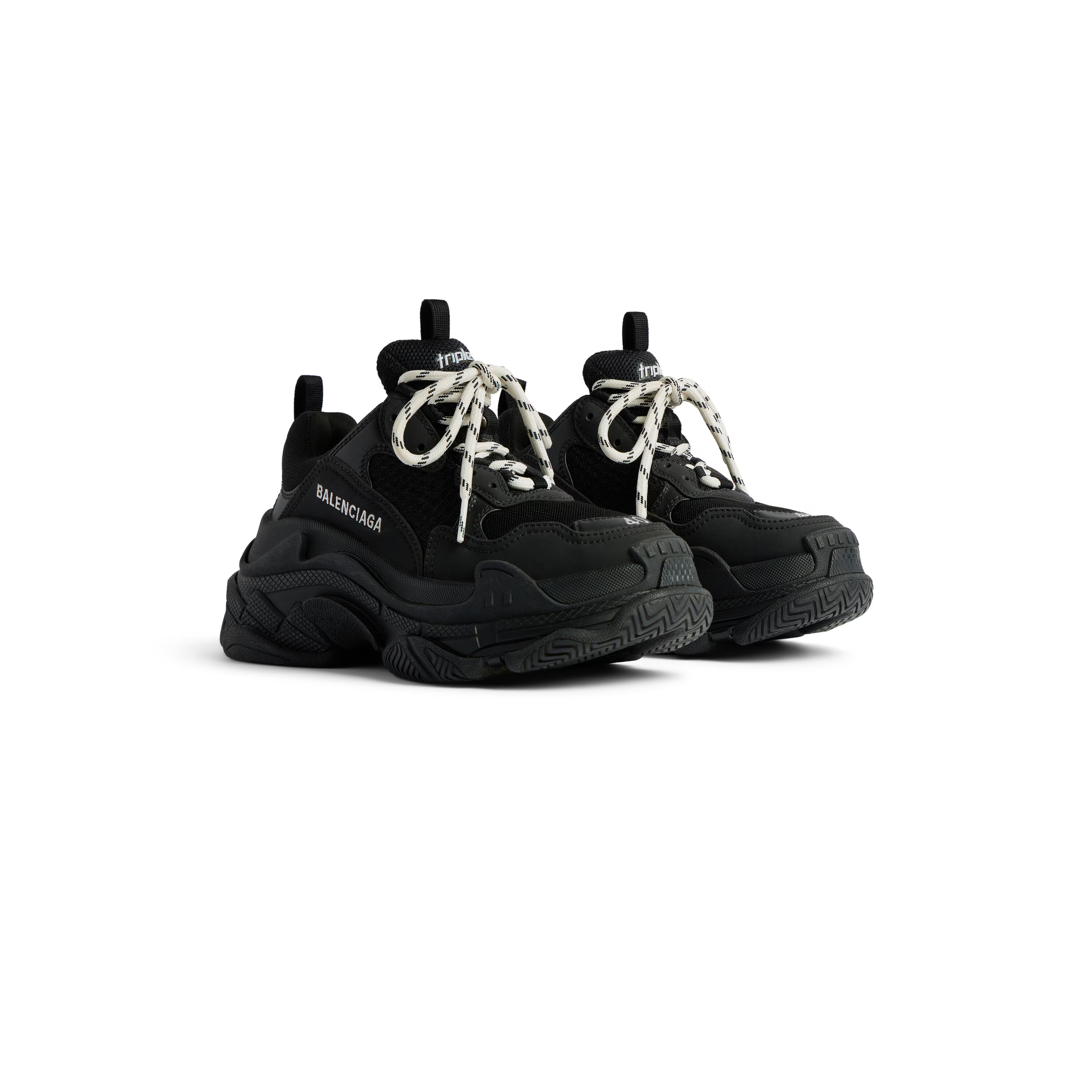 Classic style letter shoes Classic style letter shoes