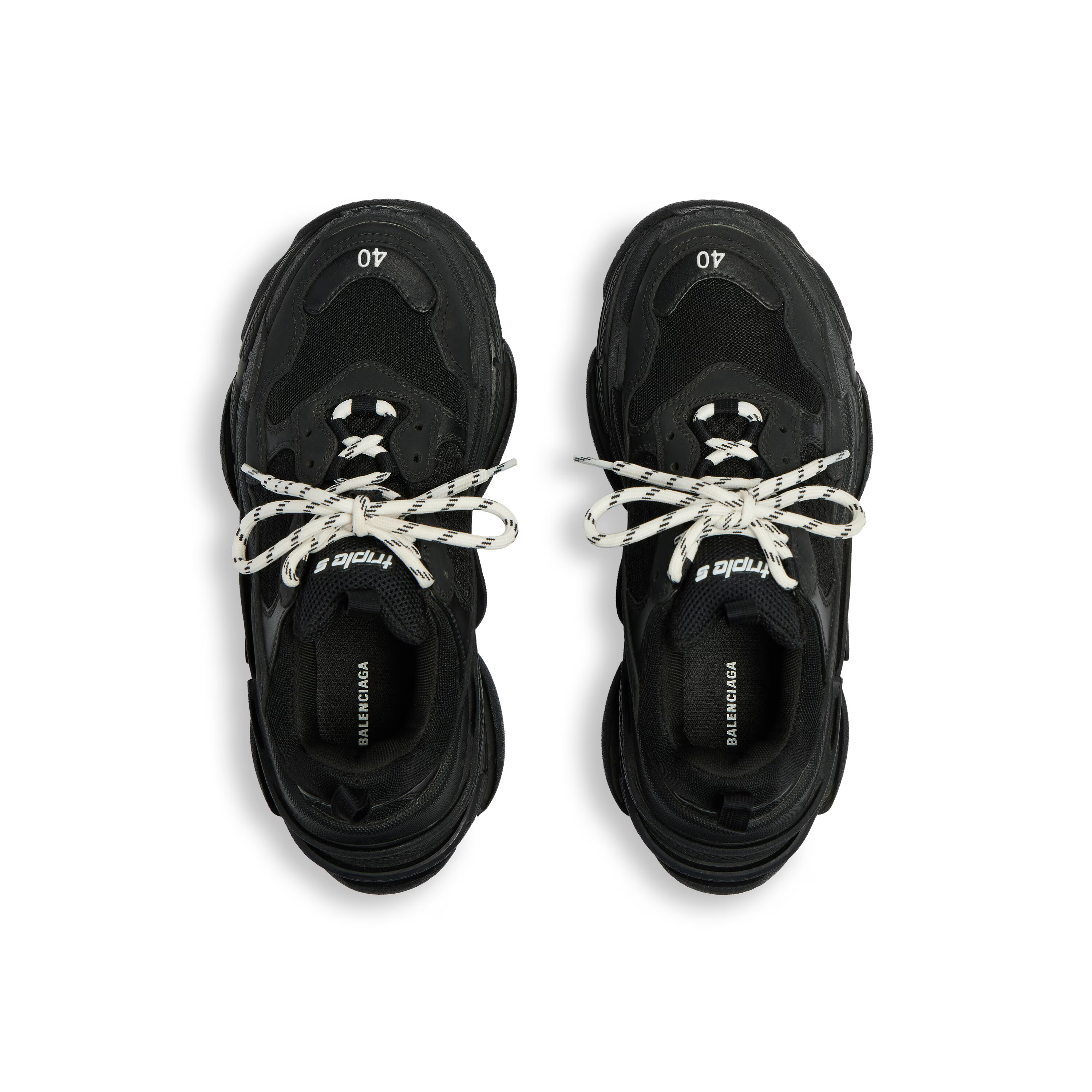 Classic style letter shoes Classic style letter shoes