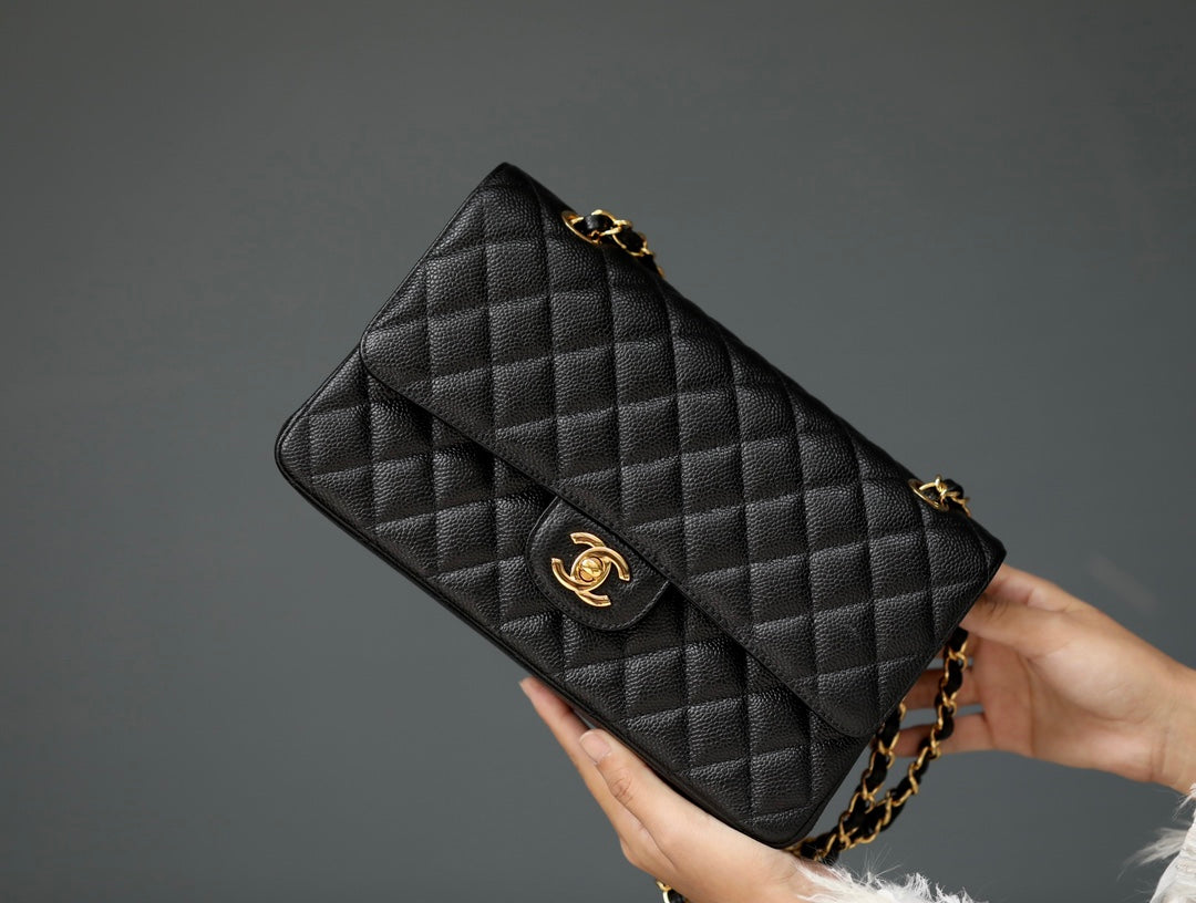 0528 Medium Classic Handbag Grained Calfskin 0528 Medium Classic Handbag Grained Calfskin