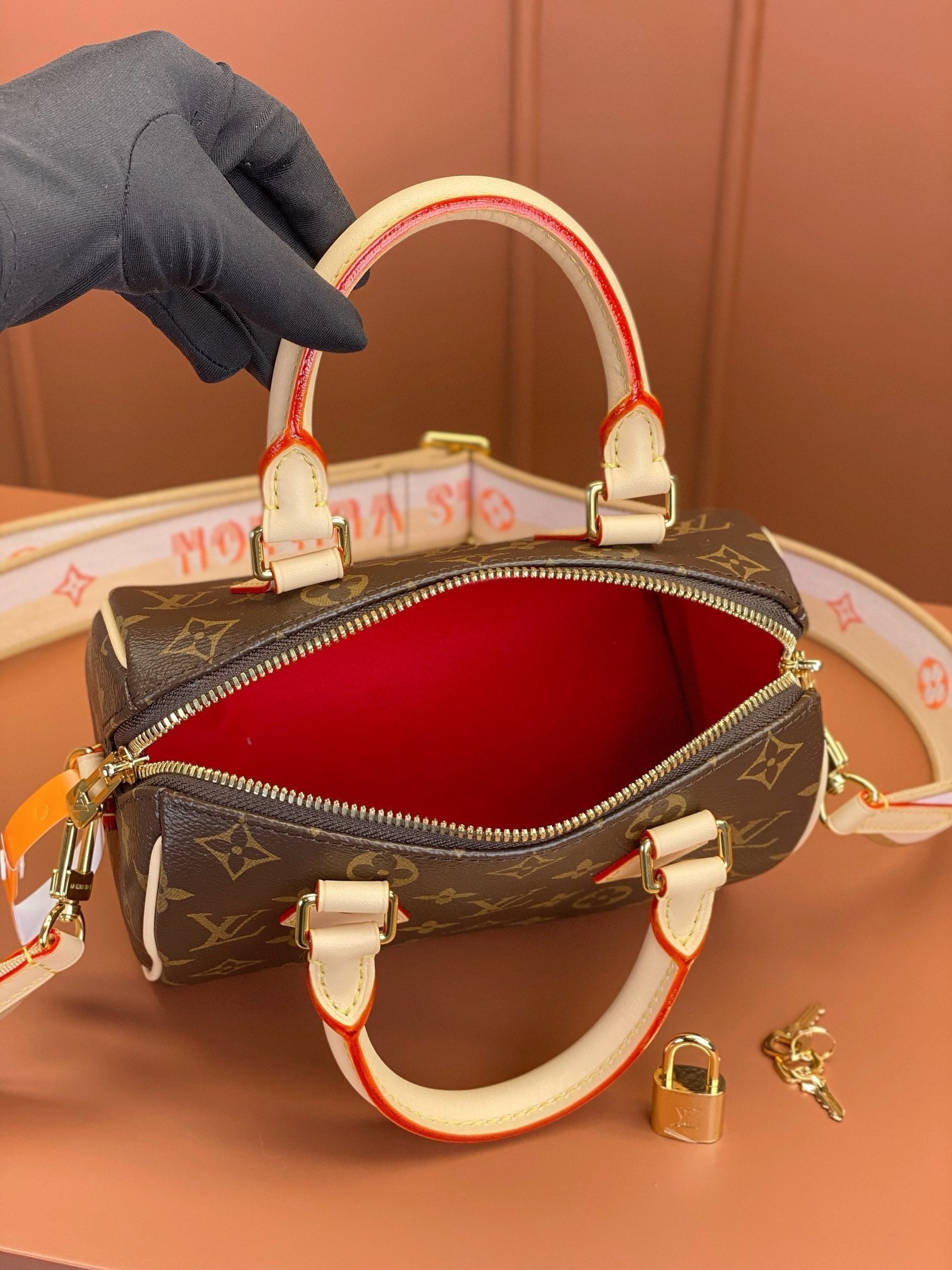 0528 Speedy Bandoulière 20 Monogram Handbags 0528 Speedy Bandoulière 20 Monogram Handbags